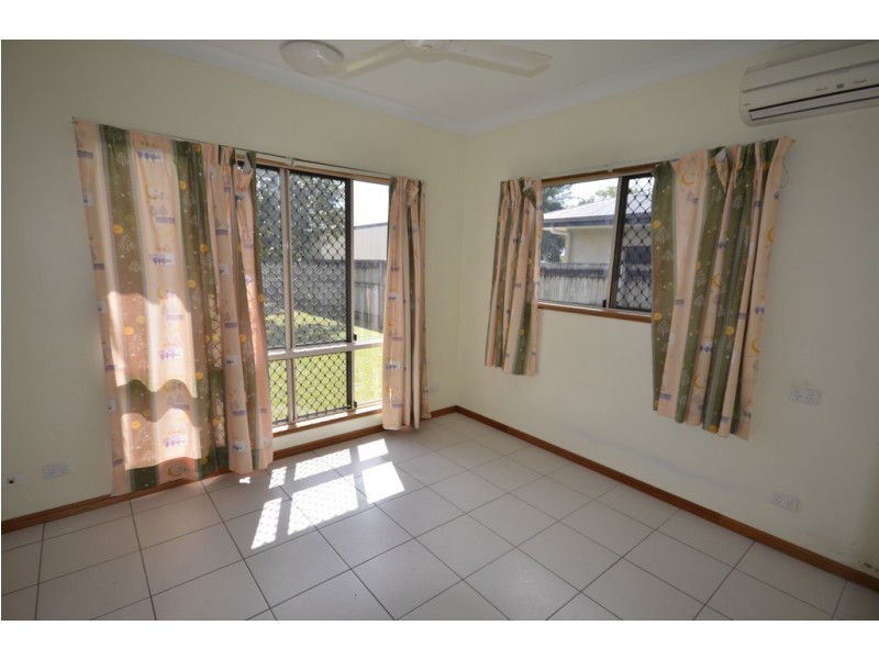 22 Riflebird Cres, Mossman QLD 4873