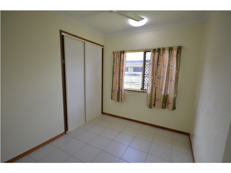 22 Riflebird Cres, Mossman QLD 4873