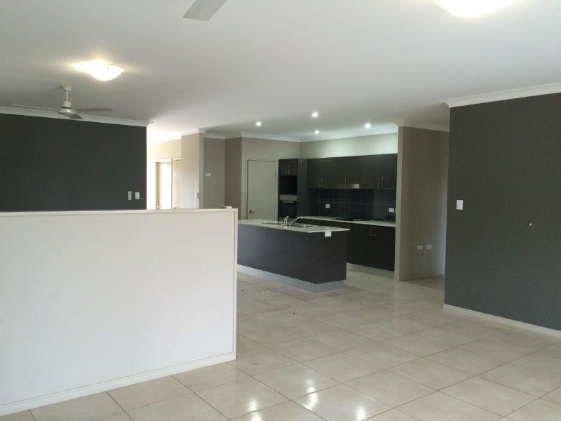 3 Spoonbill Close, Mossman QLD 4873
