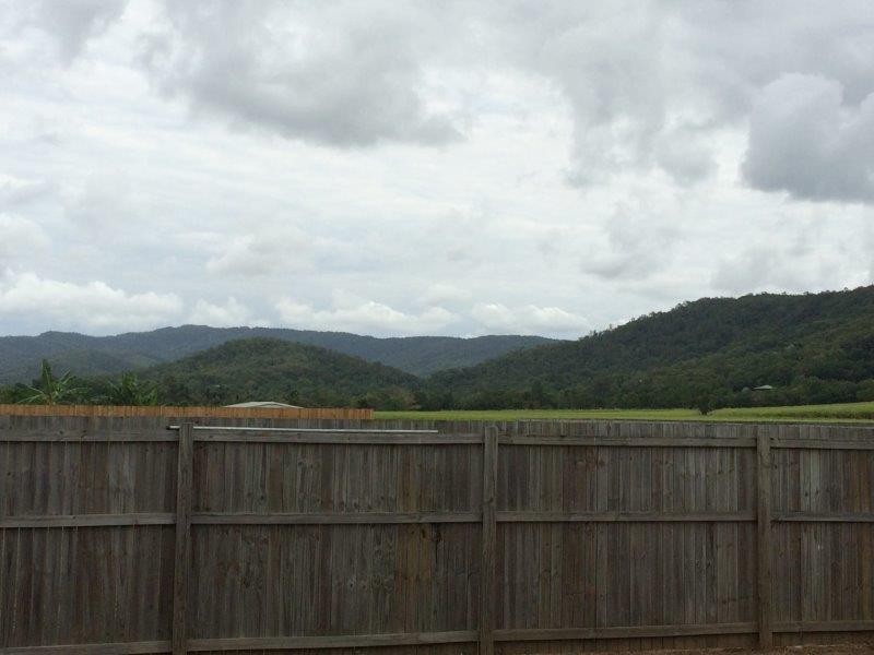 3 Spoonbill Close, Mossman QLD 4873