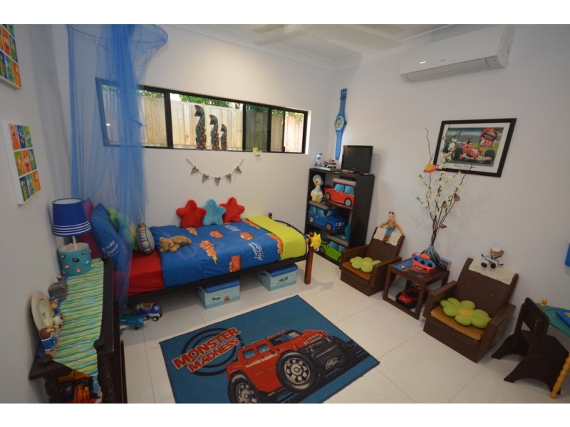 3 Yidi Close, Cooya Beach QLD 4873