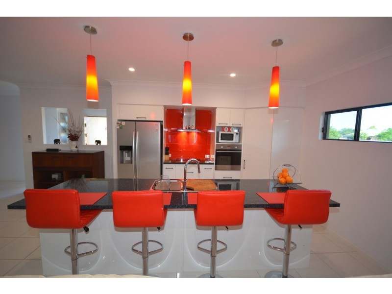 3 Yidi Close, Cooya Beach QLD 4873