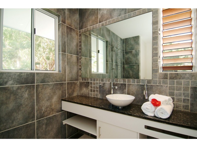 25 Oak Street, Oak Beach QLD 4877