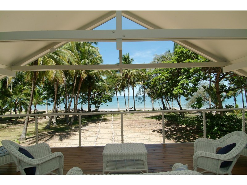 25 Oak Street, Oak Beach QLD 4877
