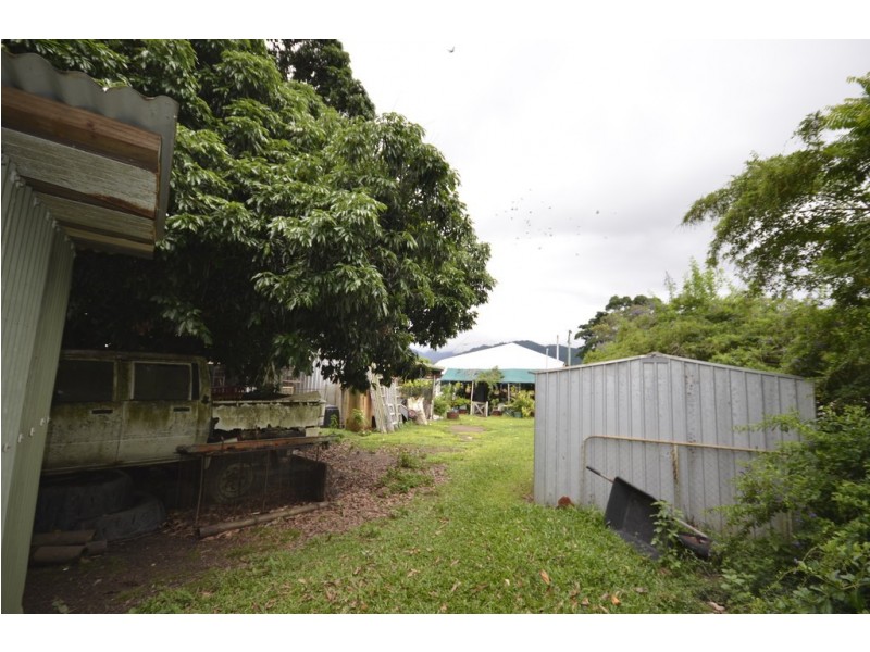 3 Enid May Lane, Mossman QLD 4873