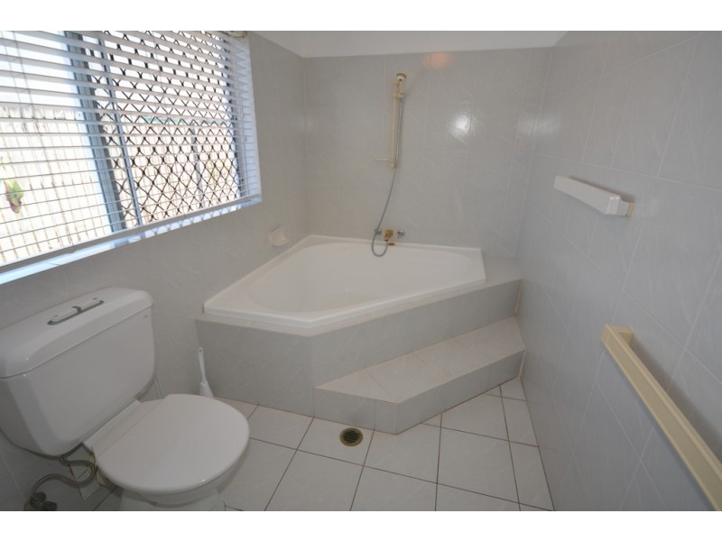 2/13 Craven Close, Port Douglas QLD 4877