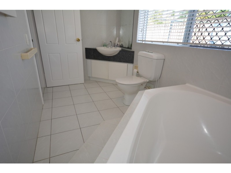 2/13 Craven Close, Port Douglas QLD 4877