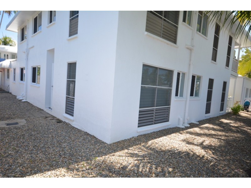 2/13 Craven Close, Port Douglas QLD 4877