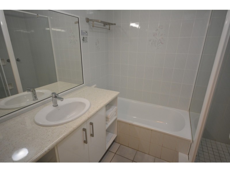 Unit 17 121 Davidson St (Lazy Lizard Motel), Port Douglas QLD 4877