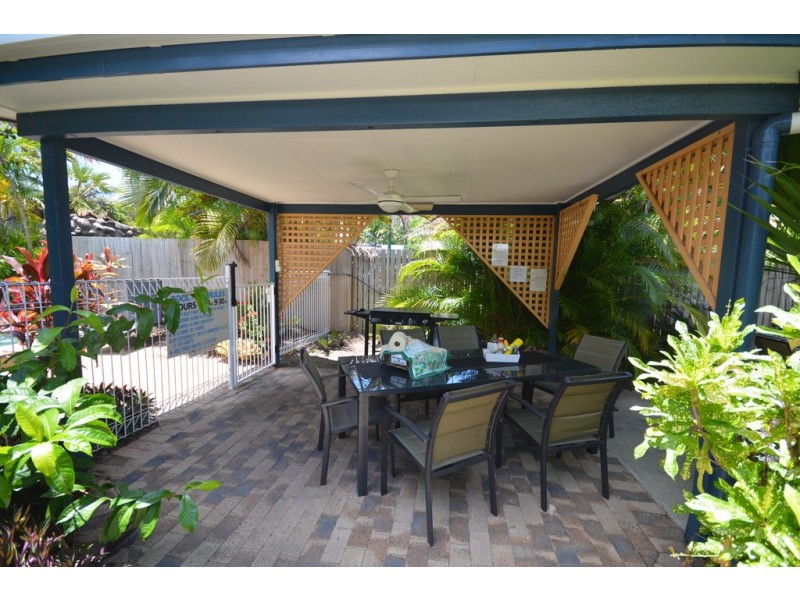 Unit 17 121 Davidson St (Lazy Lizard Motel), Port Douglas QLD 4877