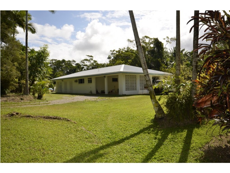 261 Bamboo Creek Road, Miallo QLD 4873