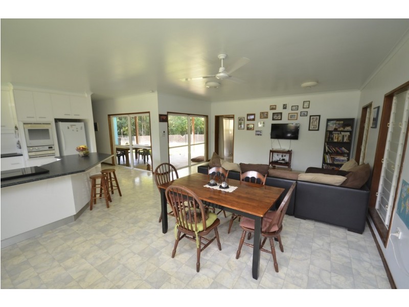 261 Bamboo Creek Road, Miallo QLD 4873