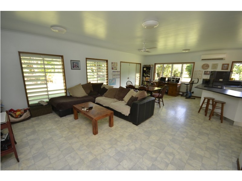 261 Bamboo Creek Road, Miallo QLD 4873