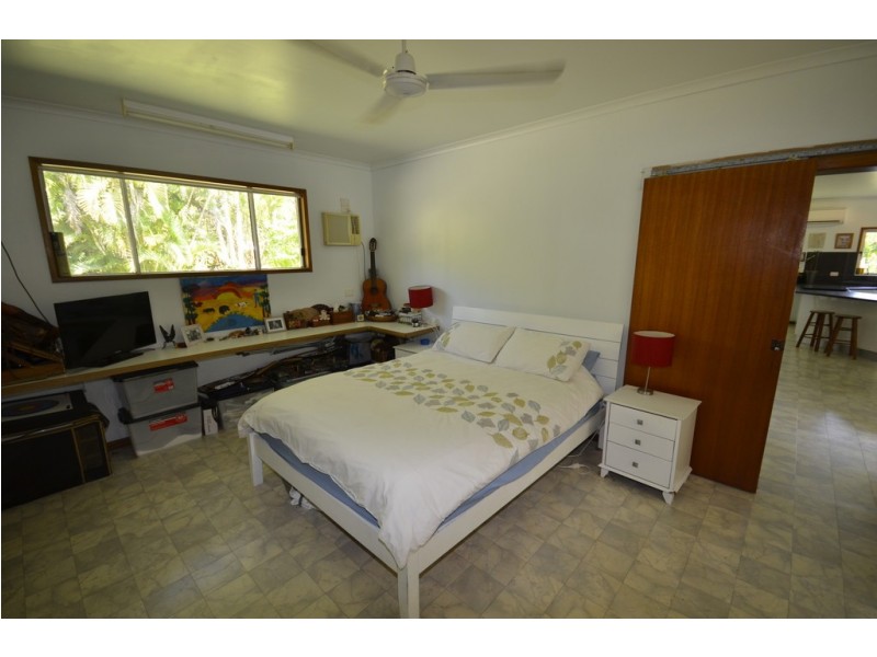 261 Bamboo Creek Road, Miallo QLD 4873
