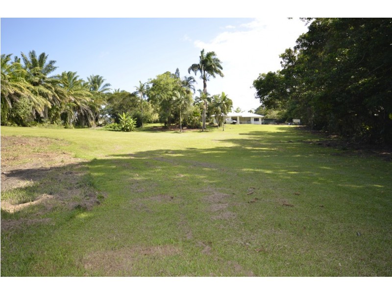 261 Bamboo Creek Road, Miallo QLD 4873