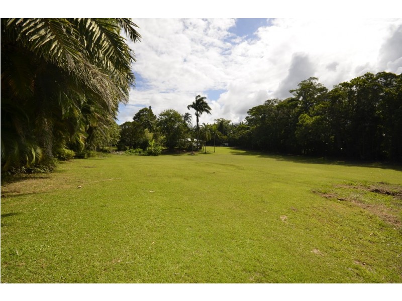 261 Bamboo Creek Road, Miallo QLD 4873
