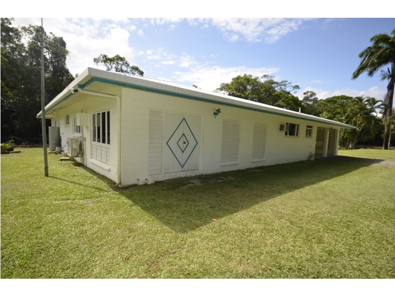 261 Bamboo Creek Road, Miallo QLD 4873