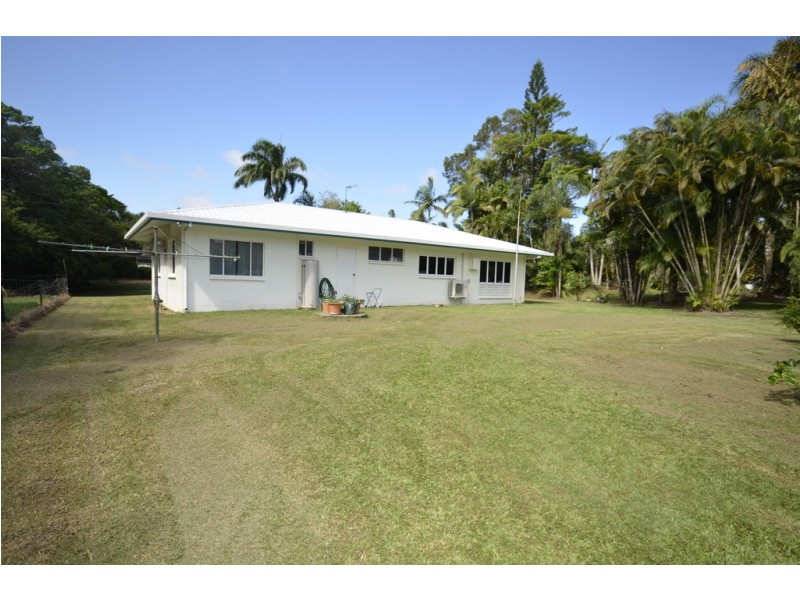 261 Bamboo Creek Road, Miallo QLD 4873
