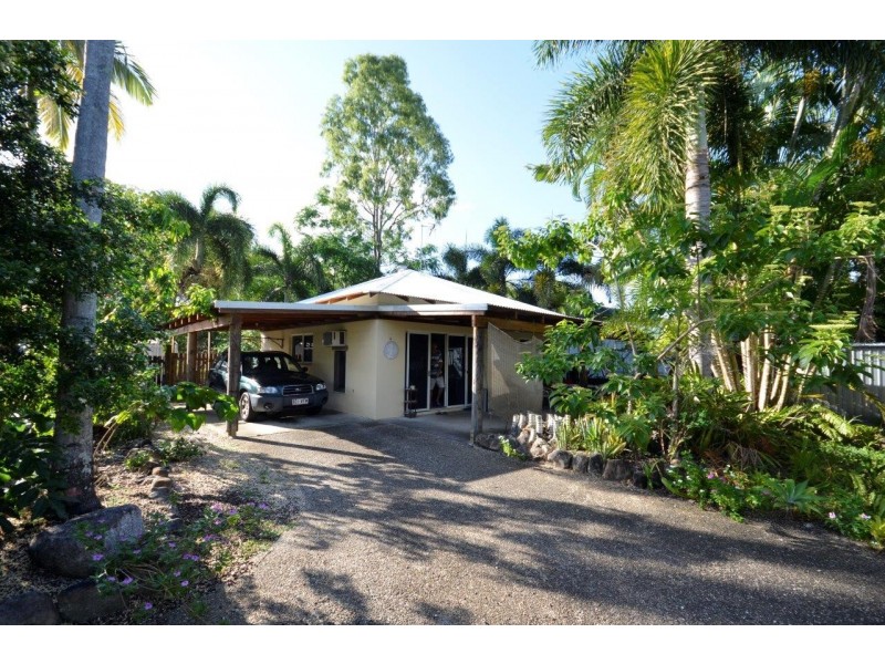 Unit 6 10-12 Albatross Close, Cooya Beach QLD 4873