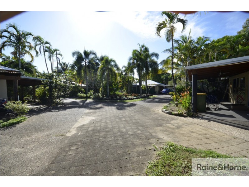 Unit 6 10-12 Albatross Close, Cooya Beach QLD 4873