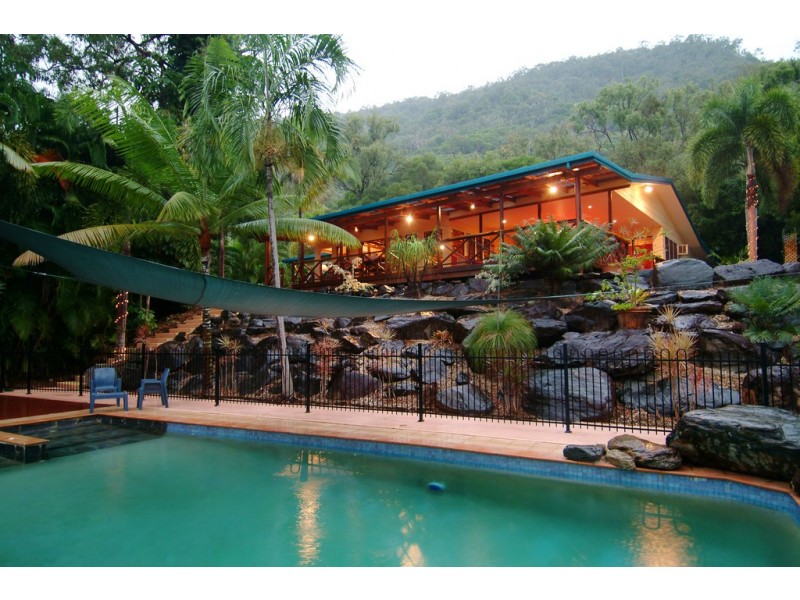 332 Mowbray River Road, Mowbray QLD 4877