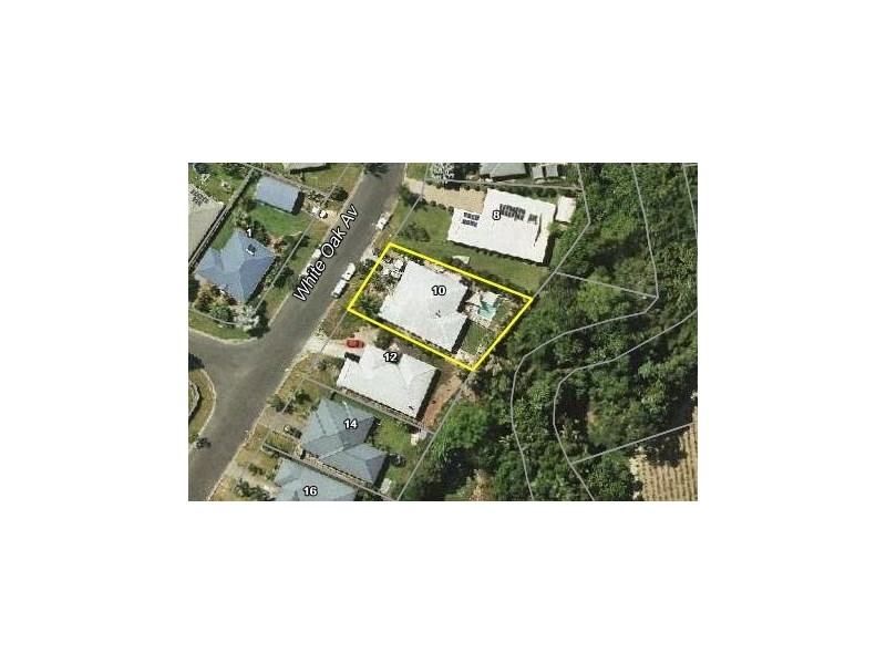 10 White Oak Ave, Mossman QLD 4873