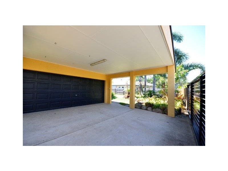 11 Shalom Close, Cooya Beach QLD 4873