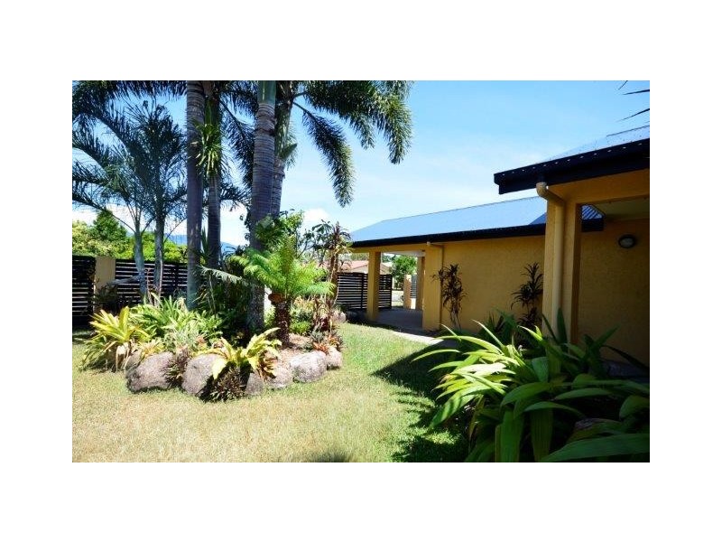 11 Shalom Close, Cooya Beach QLD 4873