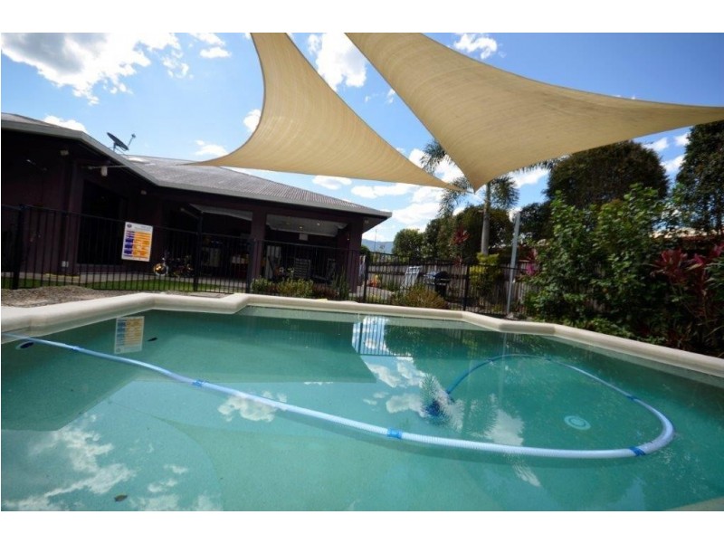 10 White Oak Avenue, Mossman QLD 4873
