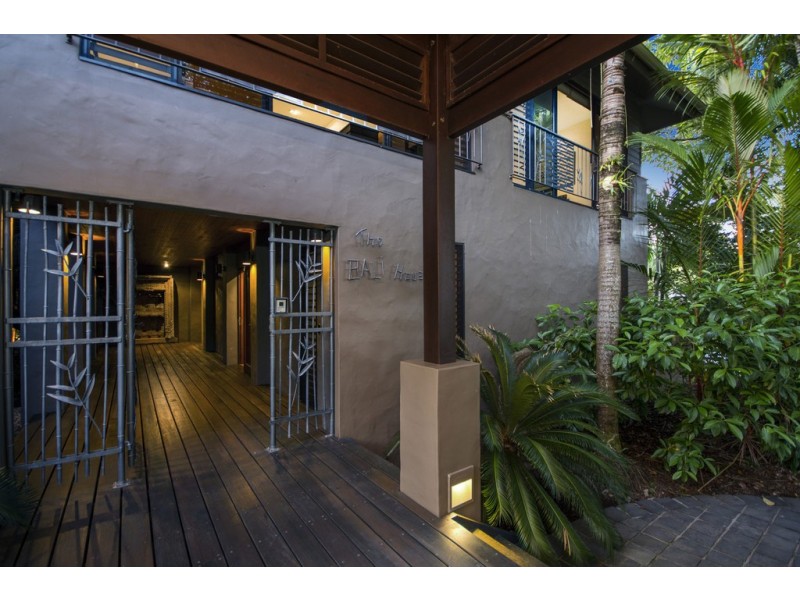 35 Beachfront Mirage Estate, Port Douglas QLD 4877