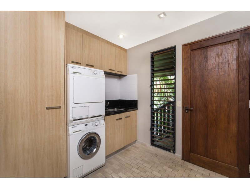 35 Beachfront Mirage Estate, Port Douglas QLD 4877