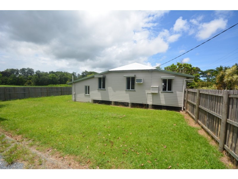 24 Junction Road, Mossman QLD 4873
