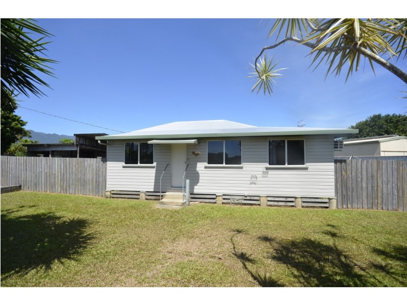 24 Junction Road, Mossman QLD 4873