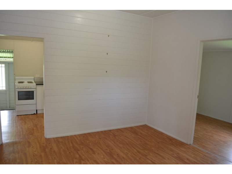 24 Junction Road, Mossman QLD 4873