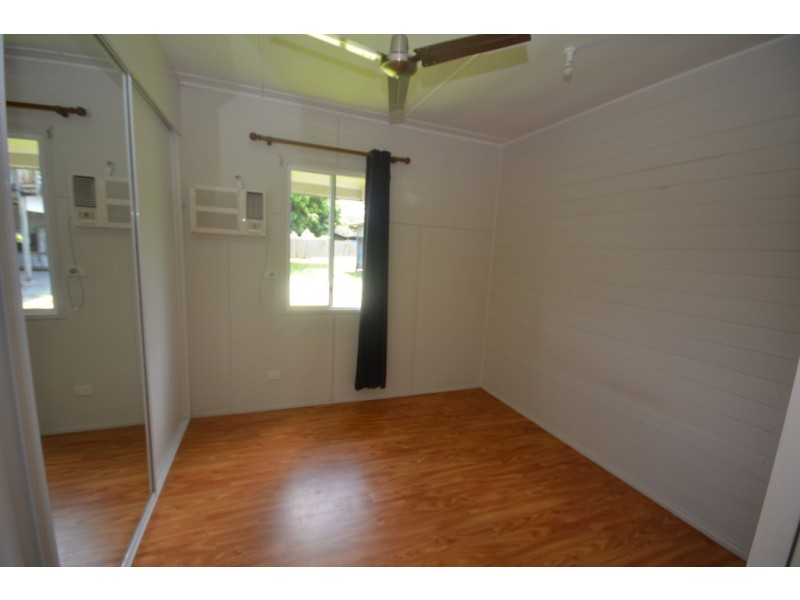 24 Junction Road, Mossman QLD 4873