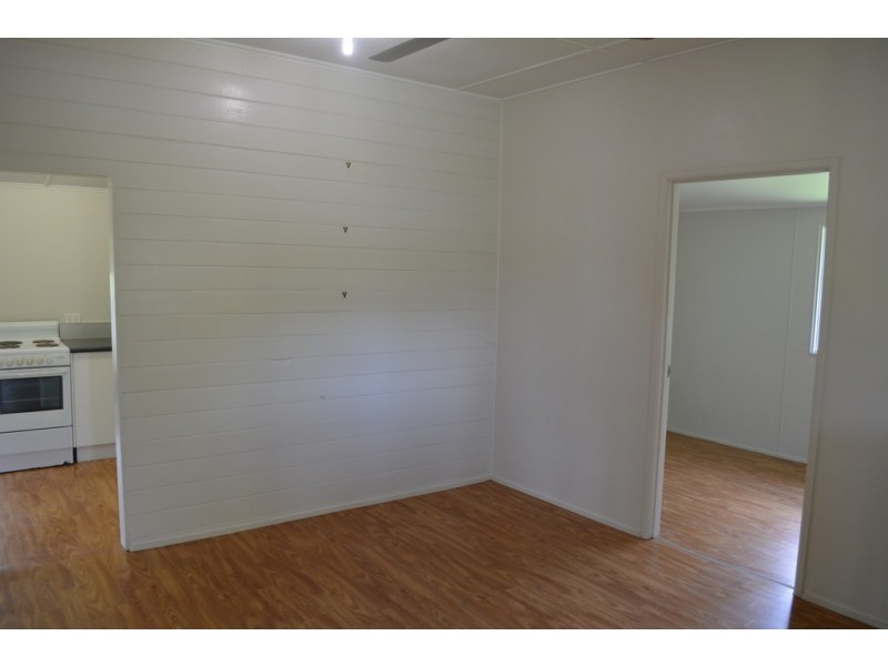 24 Junction Road, Mossman QLD 4873