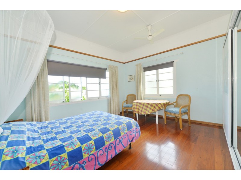 7 Owen Street, Mossman QLD 4873