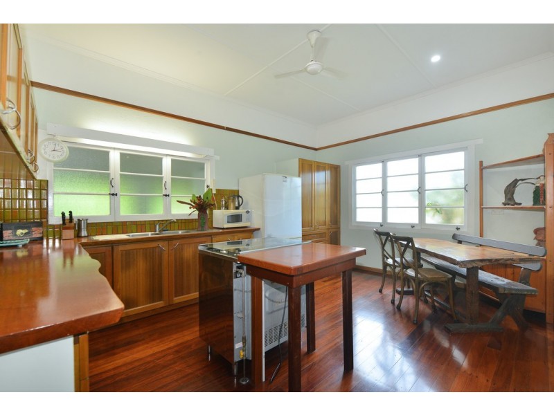 7 Owen Street, Mossman QLD 4873