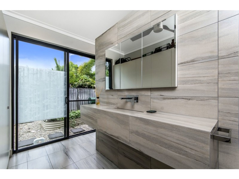 14 The Lake Estate, Old Port Road, Port Douglas QLD 4877