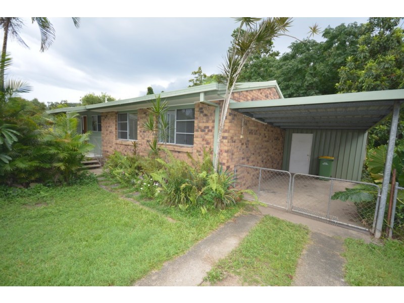9 Wattle Street, Mossman QLD 4873