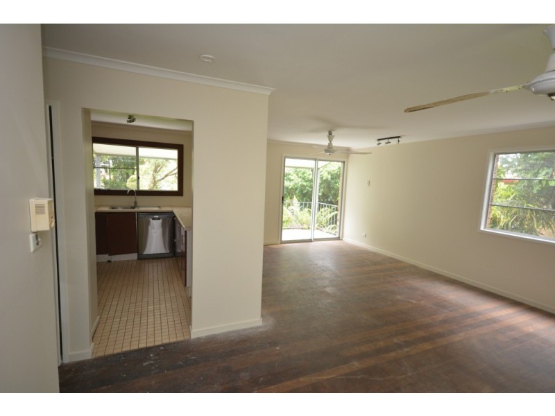 9 Wattle Street, Mossman QLD 4873