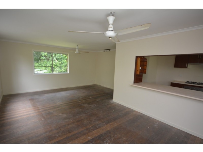 9 Wattle Street, Mossman QLD 4873
