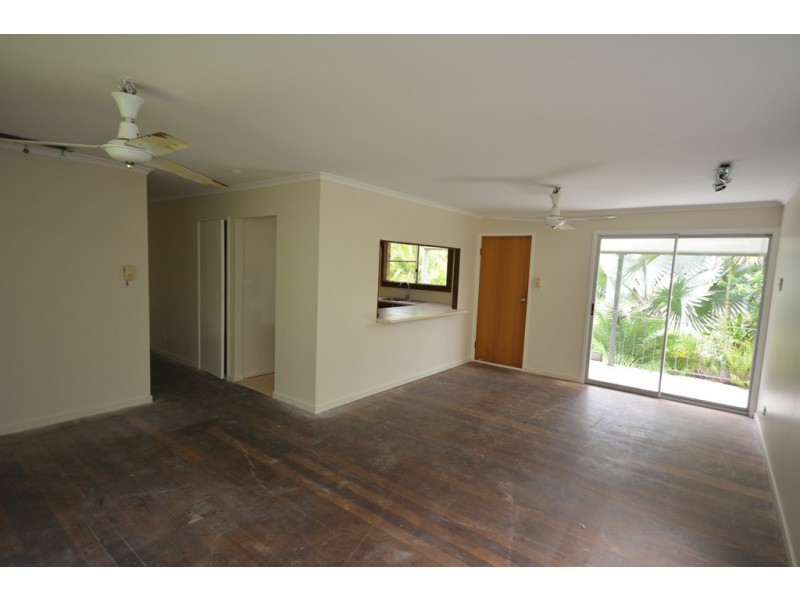 9 Wattle Street, Mossman QLD 4873