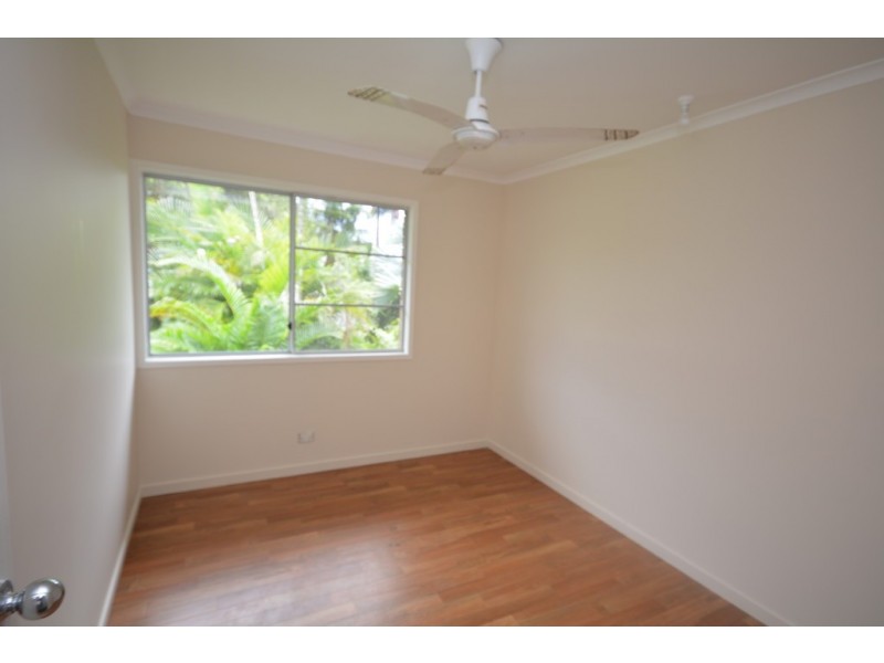 9 Wattle Street, Mossman QLD 4873