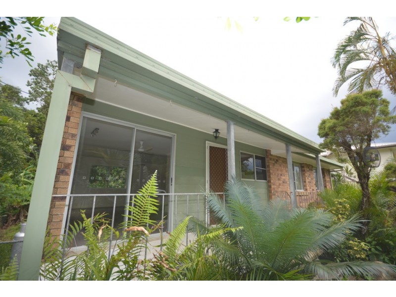 9 Wattle Street, Mossman QLD 4873