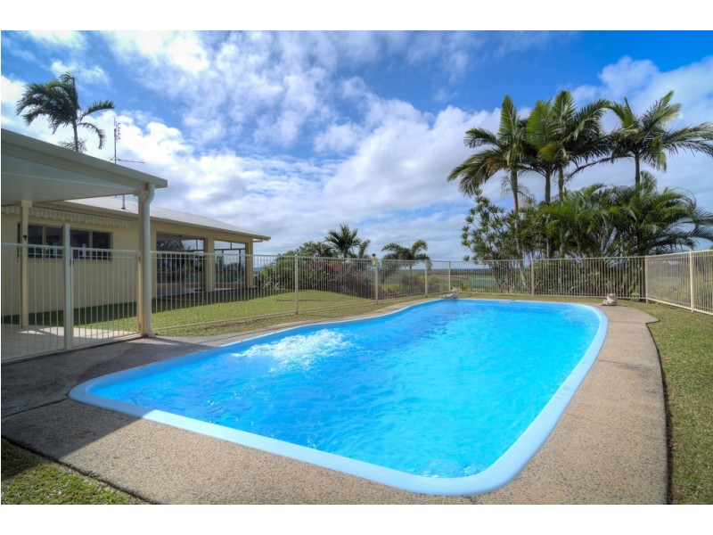 5 Dagmar Close, Lower Daintree QLD 4873