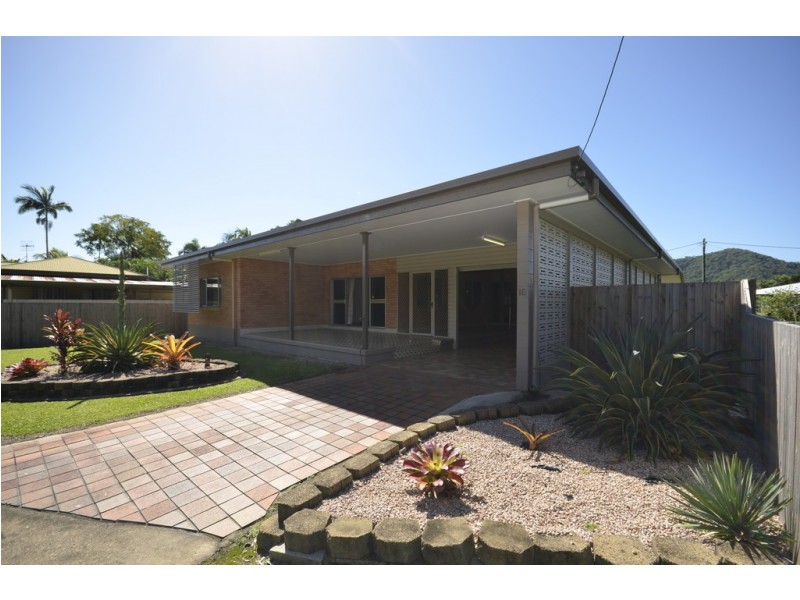 15 Foxton Ave, Mossman QLD 4873
