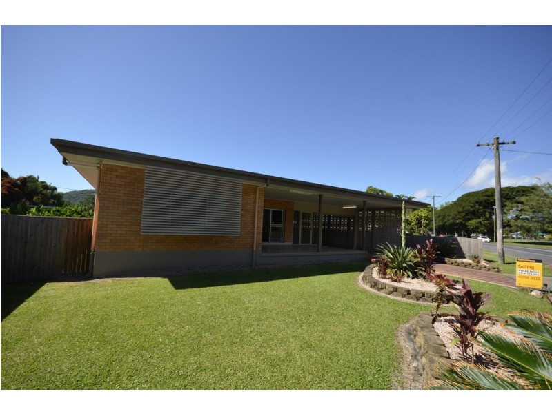 15 Foxton Ave, Mossman QLD 4873