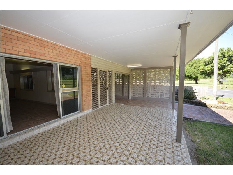 15 Foxton Ave, Mossman QLD 4873