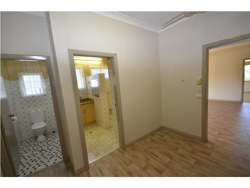 15 Foxton Ave, Mossman QLD 4873